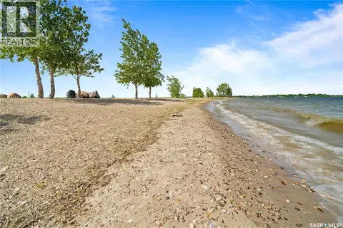 400 Lakeshore DRIVE