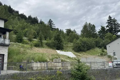 36473 ESTEVAN COURT