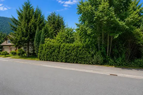 861 MYNG CRESCENT, Harrison Hot Springs
