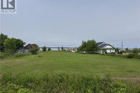 0.6 acre Rue de l'Ile