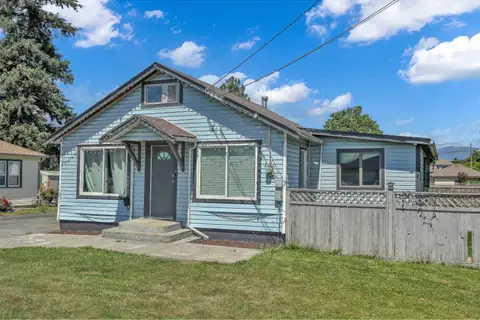 46045 FIFTH AVENUE, Chilliwack Downtown