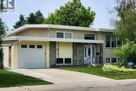 1818 Lakeside Road S
