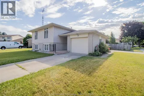 8 Regal PLACE