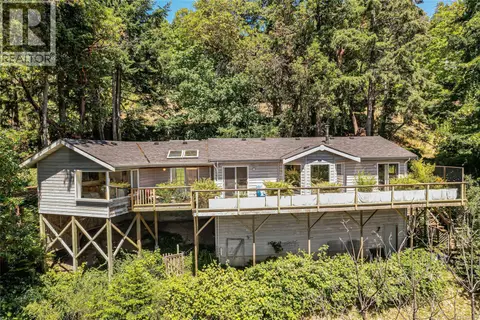 351 Elizabeth Dr