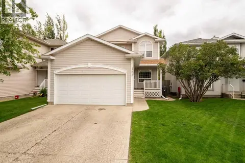 123 Stoney Crescent W