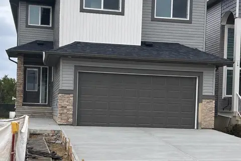 1209 11 AV NW