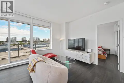 405 6200 MINORU BOULEVARD