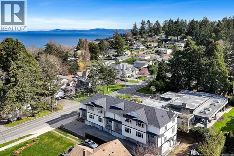 3 1559 Ash Rd