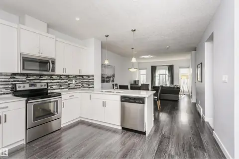 #55 723 172 ST SW