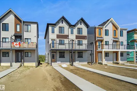 926 19 AV NW