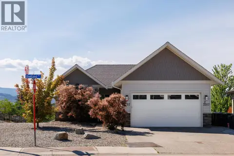 3207 Shetland Road