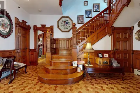 161 Queen Street