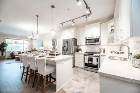 616 11063 RAVINE ROAD