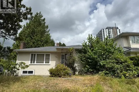 481 W 40TH AVENUE