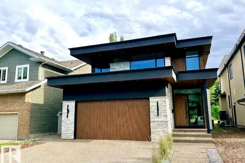 8807 99 AV NW