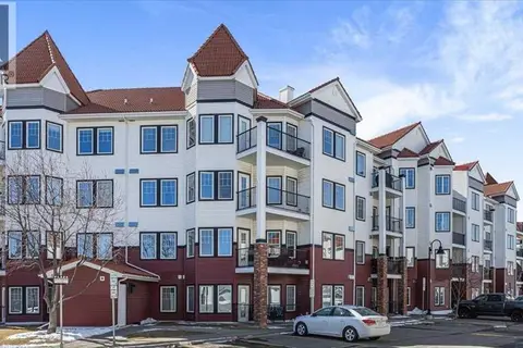 326, 30 Royal Oak Plaza NW