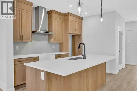 26 Versant Path SW
