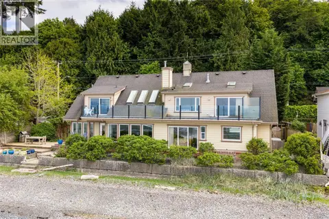 2995 Island Hwy W