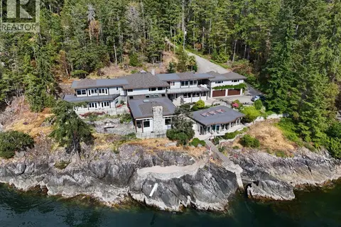 11579 SUNSHINE COAST HIGHWAY