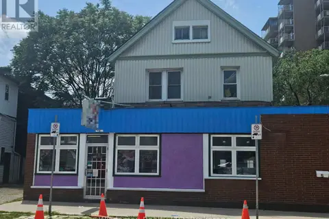 5 COURT STREET