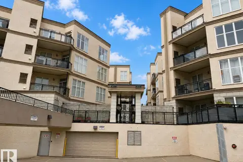 #151 4827 104A ST NW NW