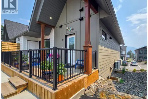 2096 Pine Tree Lane Unit# 39