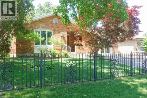 13 KELLY Avenue