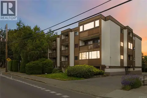 304 830 Esquimalt Rd