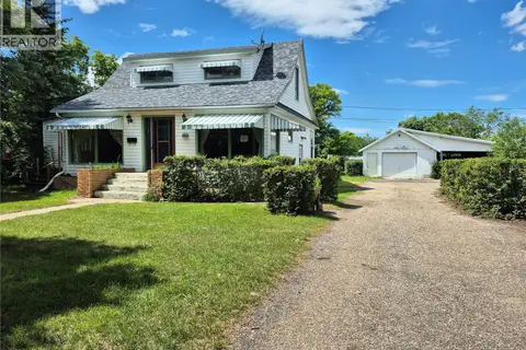 181 2nd STREET W
