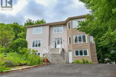15 Gervais Court