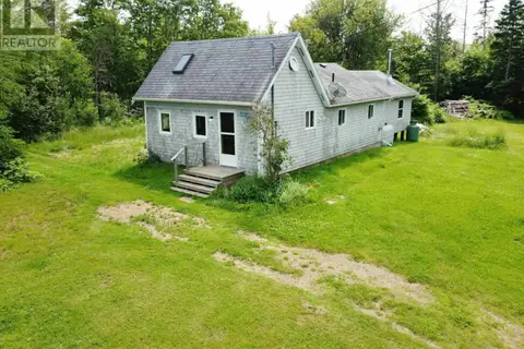 5070 AA MacDonald Highway, Route 4
