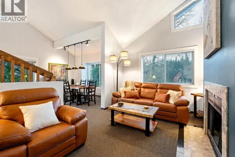 320 2021 KAREN CRESCENT