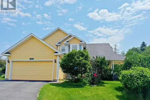 10 Eli Court E