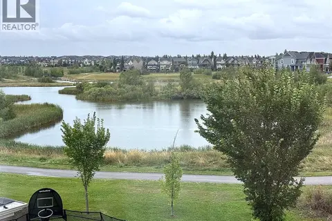 11 MARQUIS Crescent SE
