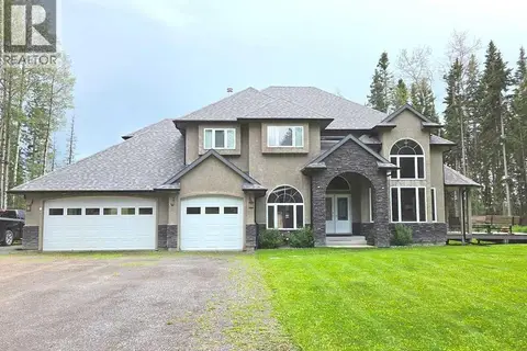541 Clearwater Estates Crescent