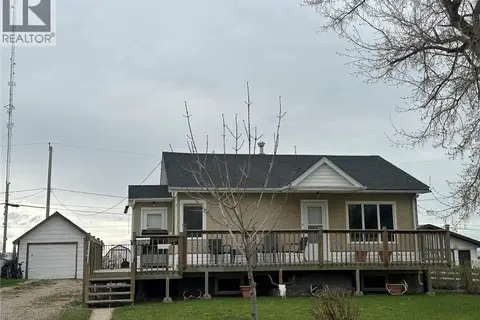 102 9th AVENUE SE