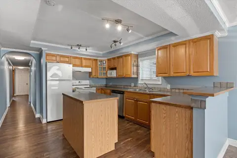 10 45640 WATSON ROAD, Garrison Crossing