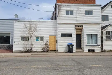 90-92 Wellington ST W