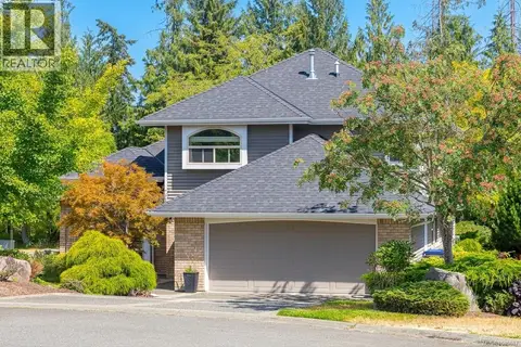 1191 Rosemount Close