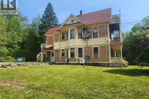 32 Langstroth Terrace