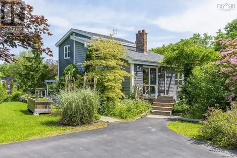 732 West Porters Lake Road