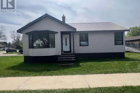 101 PINE CRESCENT