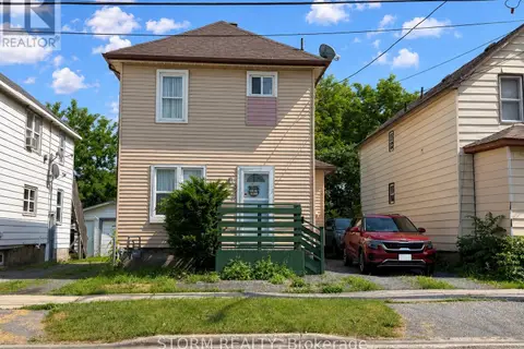 456 4TH STREET W