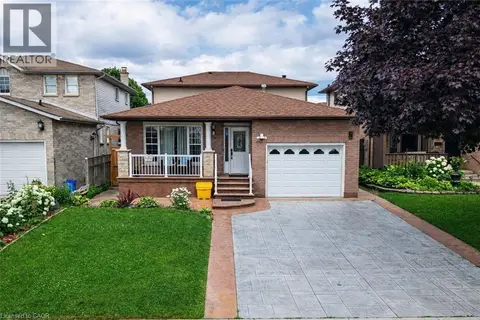 214 MERRILEE Crescent