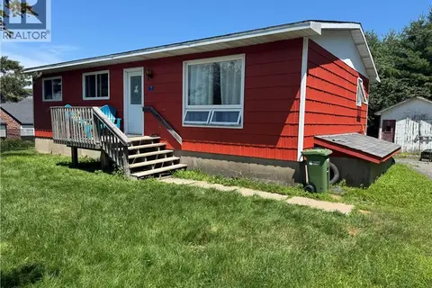 7 Donlyn Drive