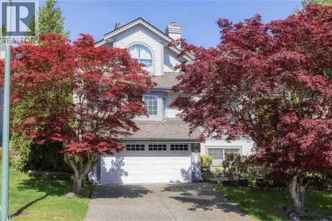 2905 CLIFFROSE CRESCENT
