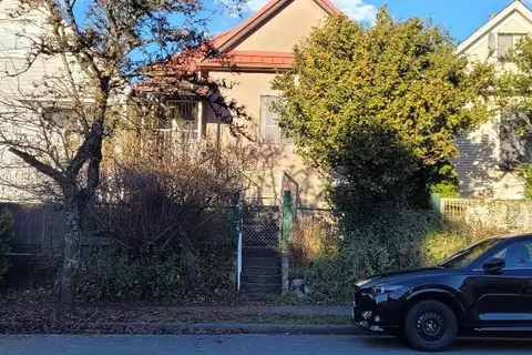 1127 KEEFER STREET