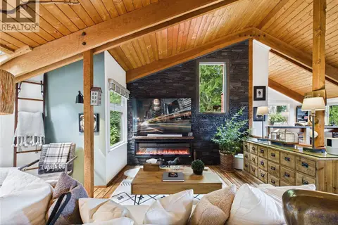 182 Devine Dr