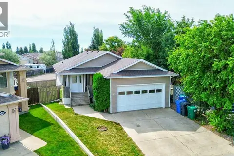 187 Cowichan Court W