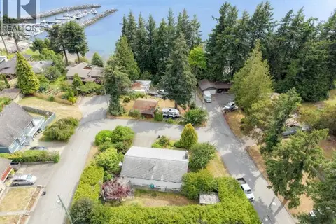 3255 KOOTENAY PLACE